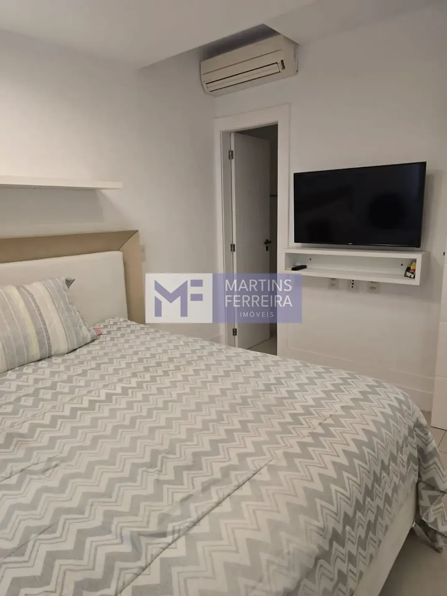Unfurnished penthouse apartment with 4 bedrooms — photo 20