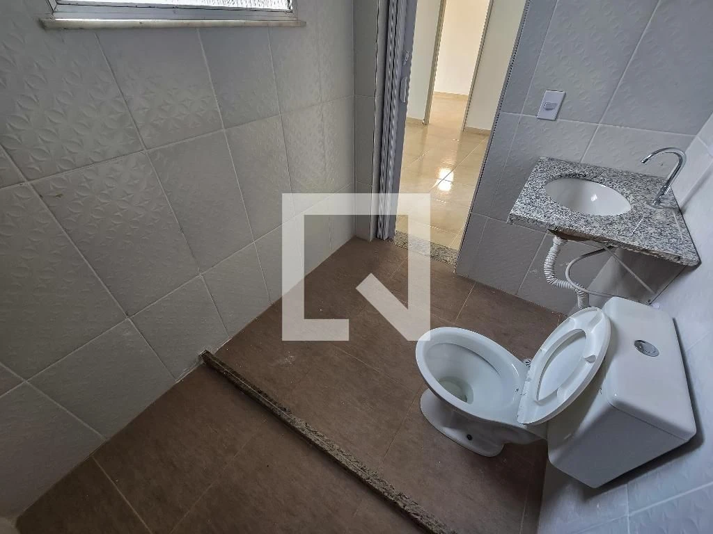Apartment with 2 bedrooms and a glass-enclosed shower — photo 30