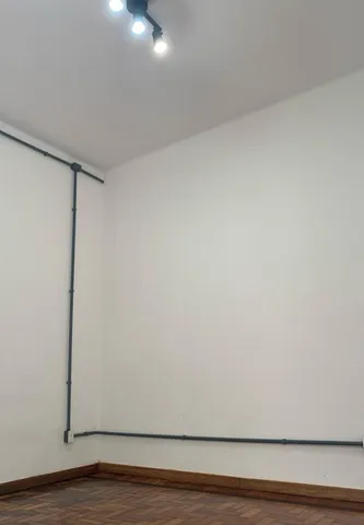 Reformed apartment with 2 bedrooms and a closed kitchen — photo 6