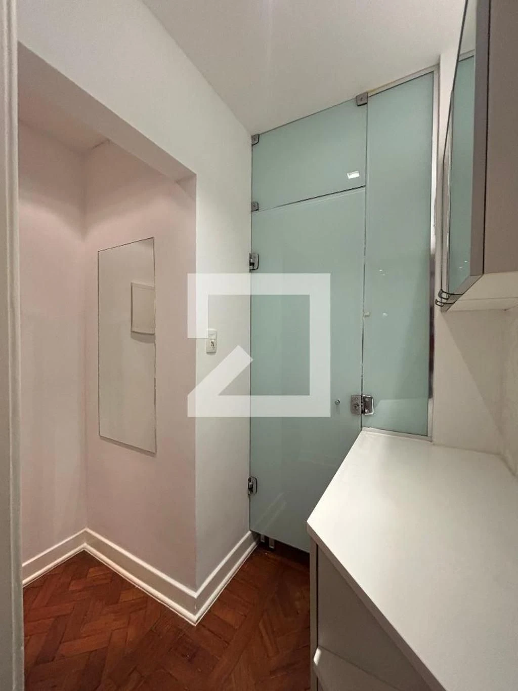 Furnished 1-bedroom apartment with 2 bathrooms — photo 17