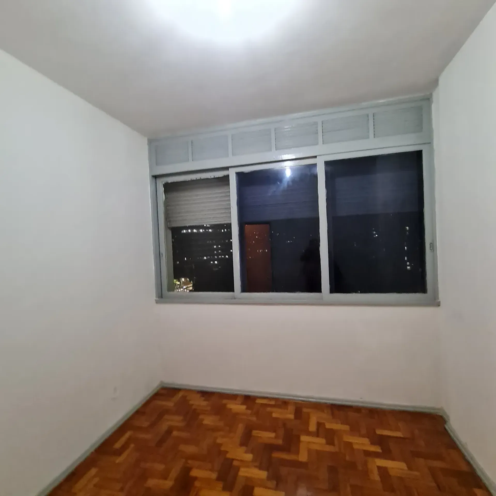 Apartment on the 9th floor with wood or laminate floors — photo 49