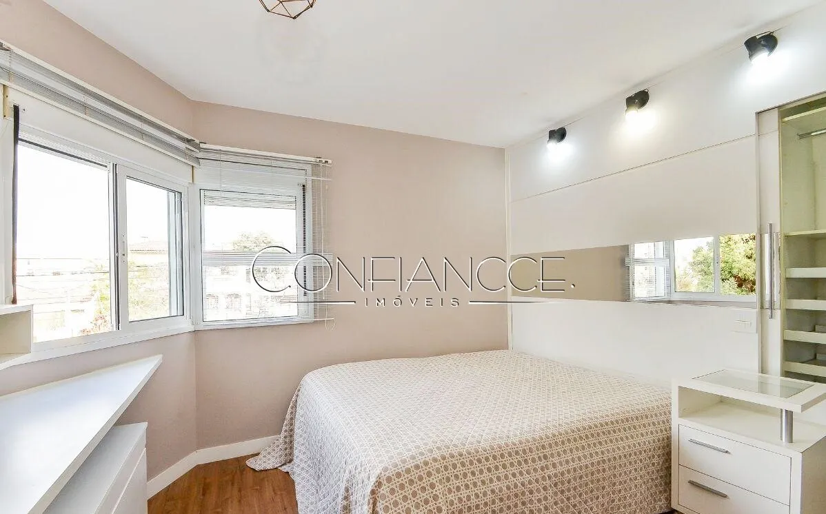 Камін та 4 спальні: будинок 250 м² — photo 43