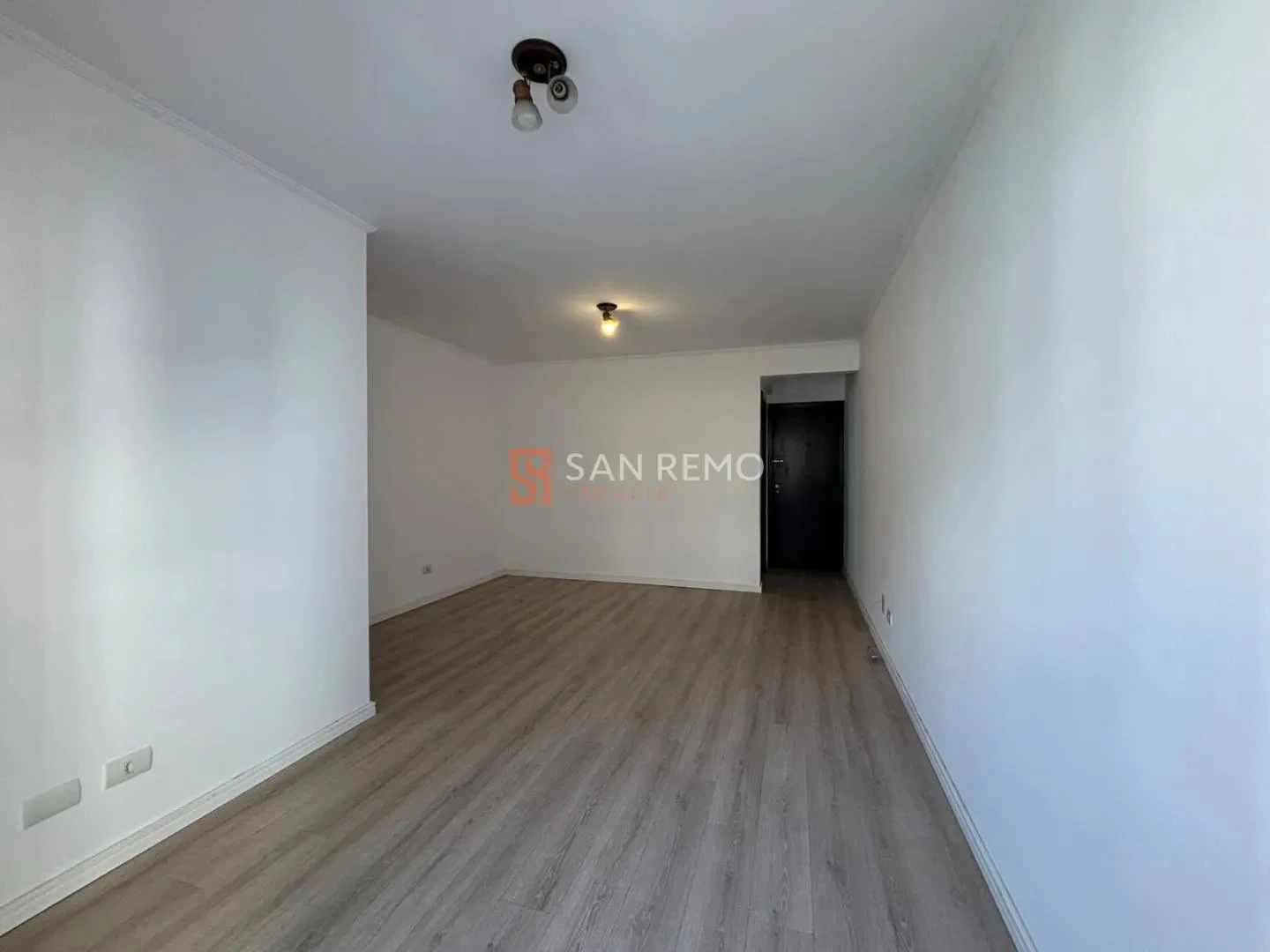 Apartment, 84 m², with wood or laminate floors — photo 9