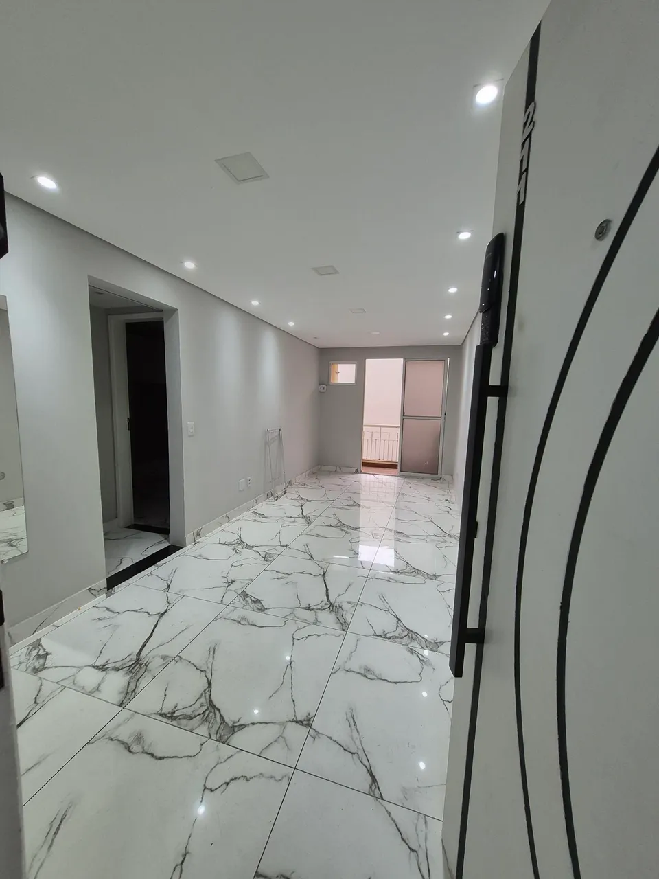 Apartamento de 2 quartos em condomínio com academia — photo 14