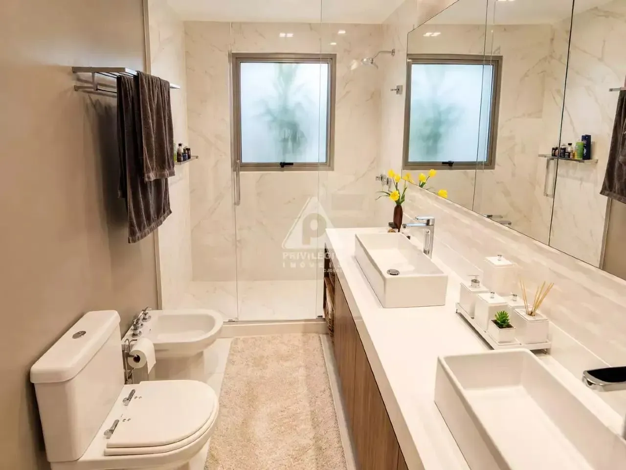 Apartamento mobiliado com 4 quartos e 5 banheiros — photo 10