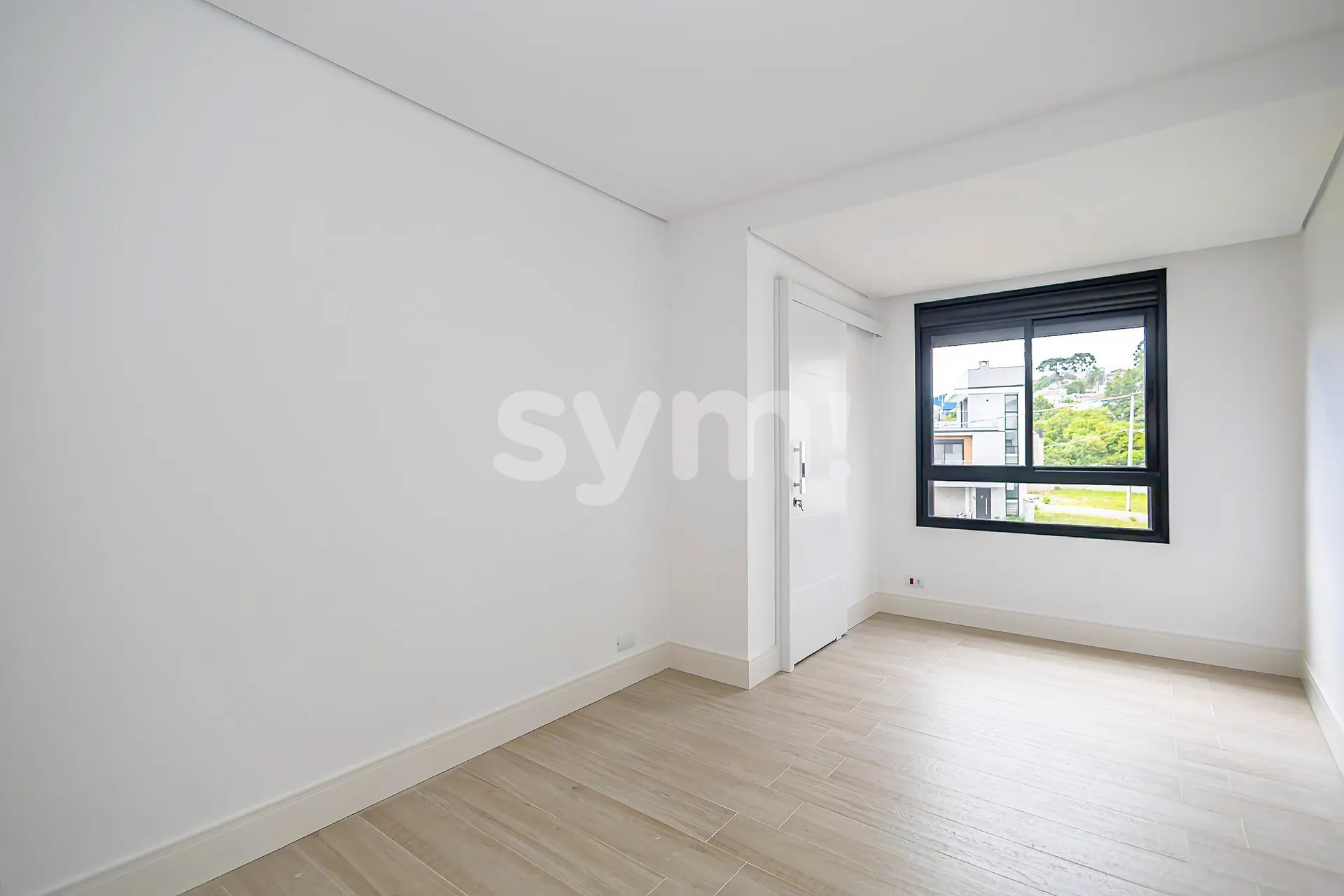 Ground-floor 160 m² house with 3 en-suites and private garden — photo 10