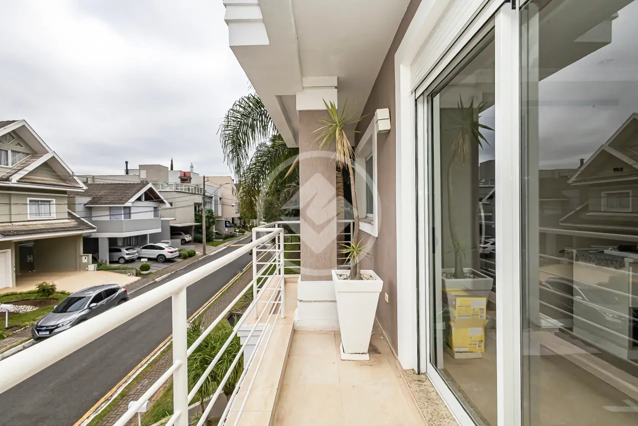 Casa em condomínio com 4 quartos e 270 m² — photo 18