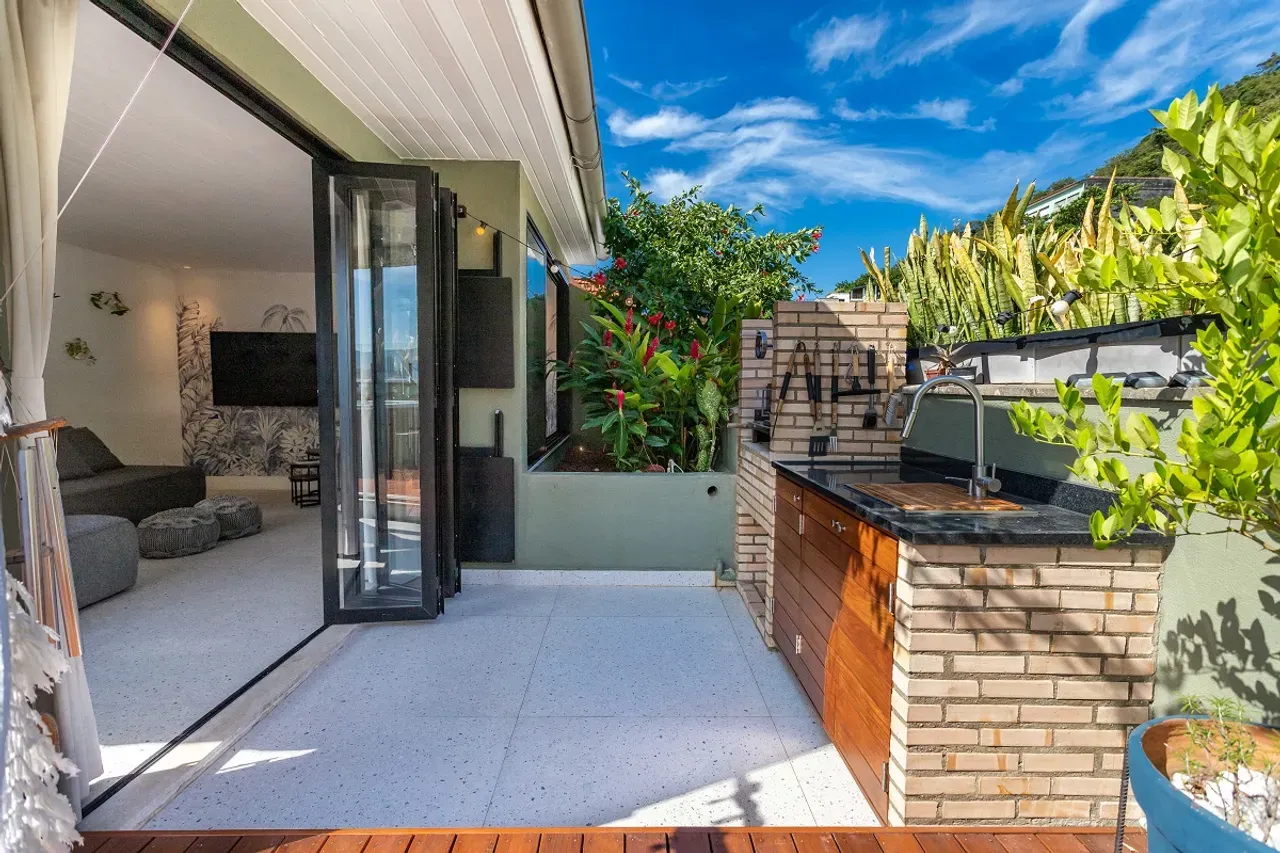 120 m² apartment with 2 bedrooms, 2 baths and a terrace — photo 30
