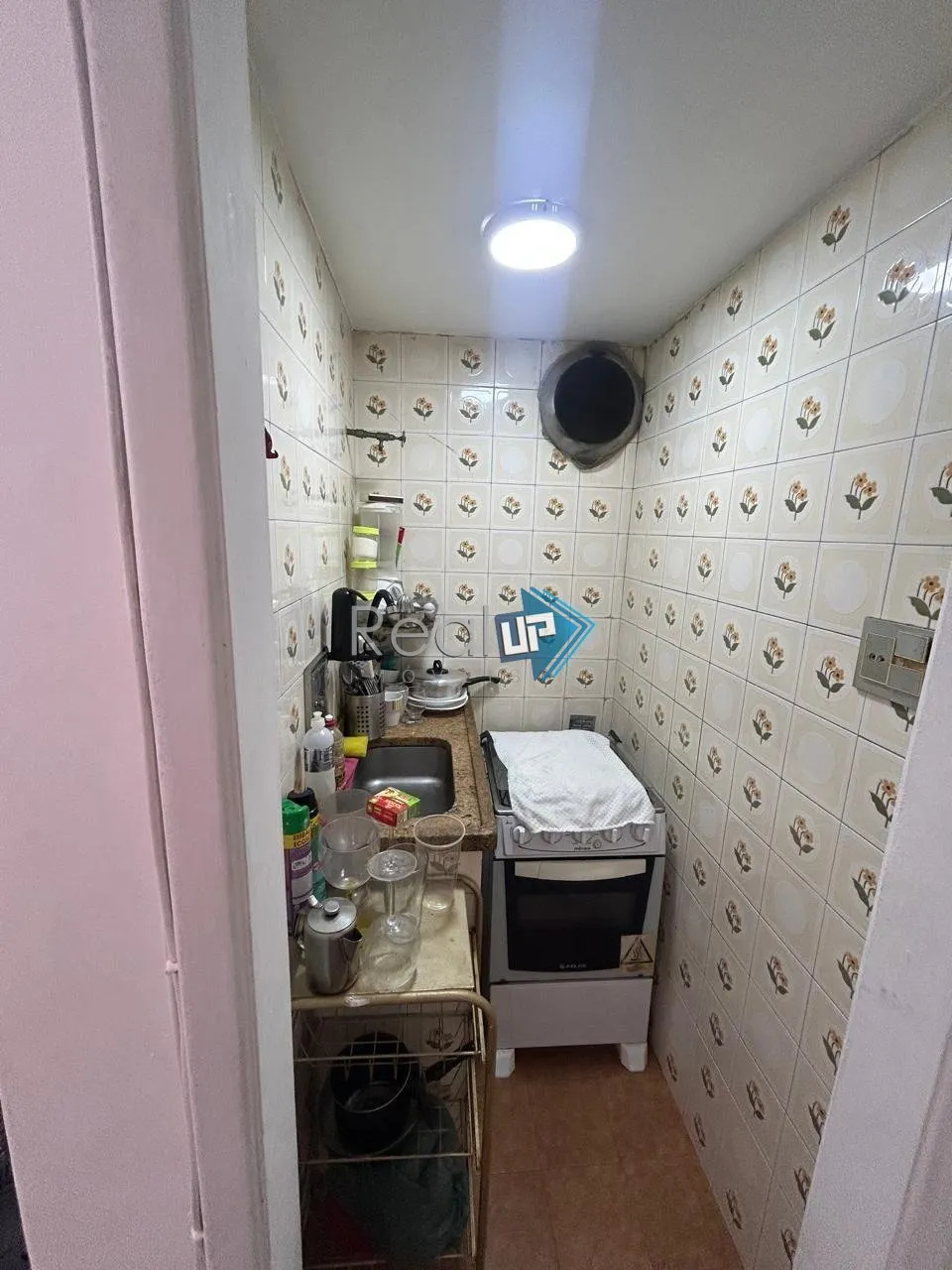 Kitnet tipo estudio con 1 dormitorio y 1 baño, sin parking