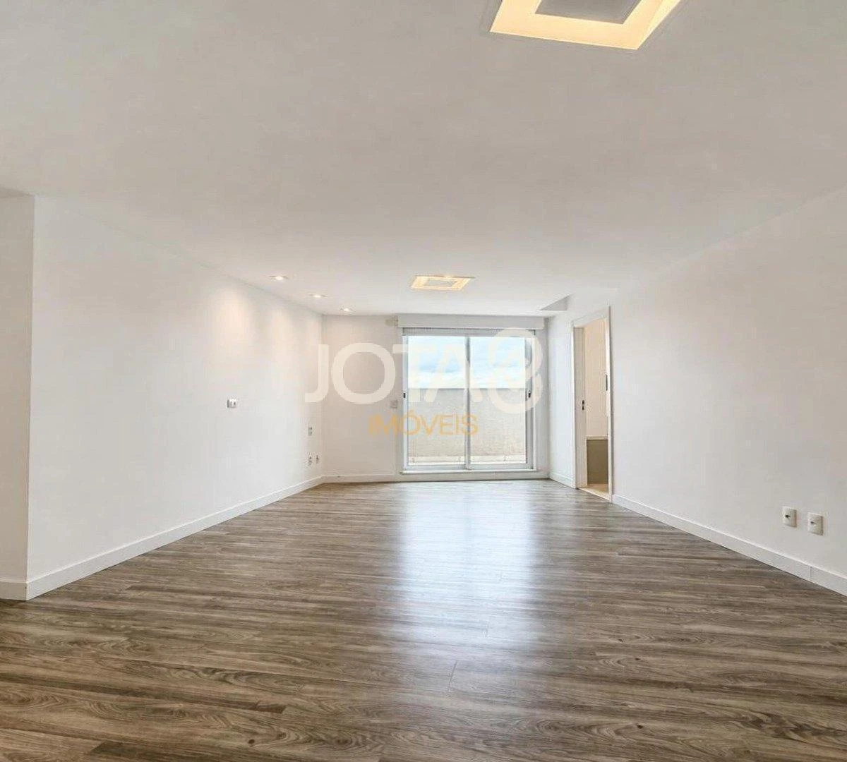 Bañera y 4 dormitorios: departamento de 323 m² — photo 27