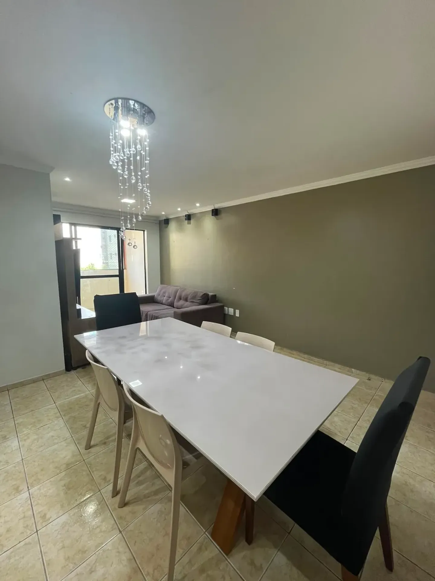 Furnished apartment with 3 bedrooms and an en-suite — photo 11