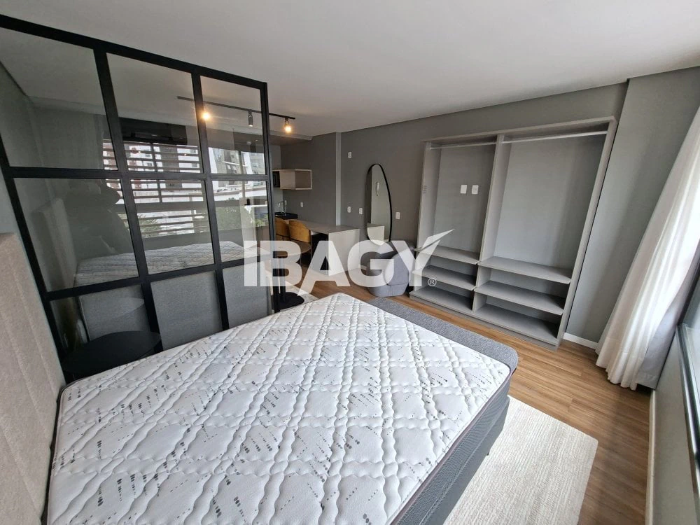30 m² apartment with 1 bedroom and tall windows — photo 50