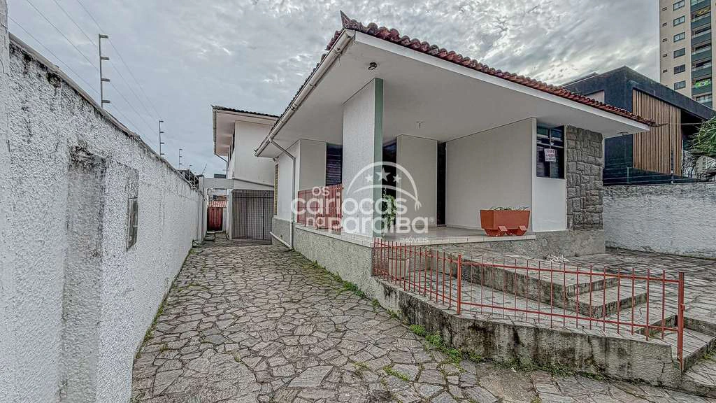 Будинок 360 м² з 3 спальнями-сюїтами і 5 місцями — photo 2
