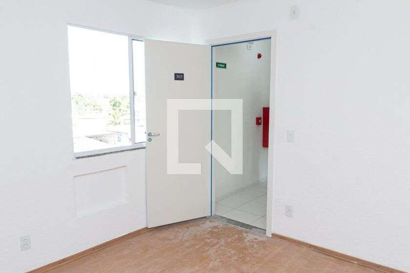 Unfurnished 2-bedroom apartment with 45 m² and wood floors — photo 6