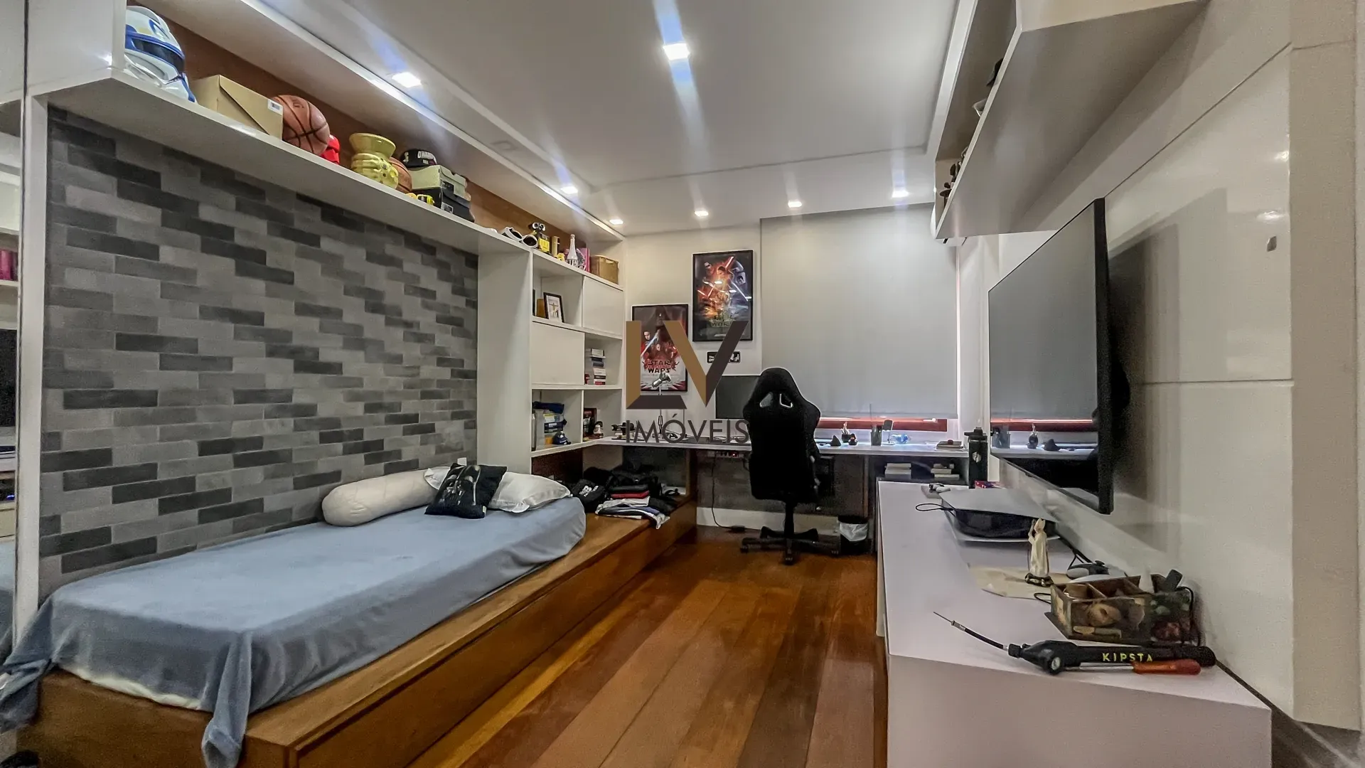 Furnished house with open-plan kitchen, 4 bedrooms and 5 baths — photo 56