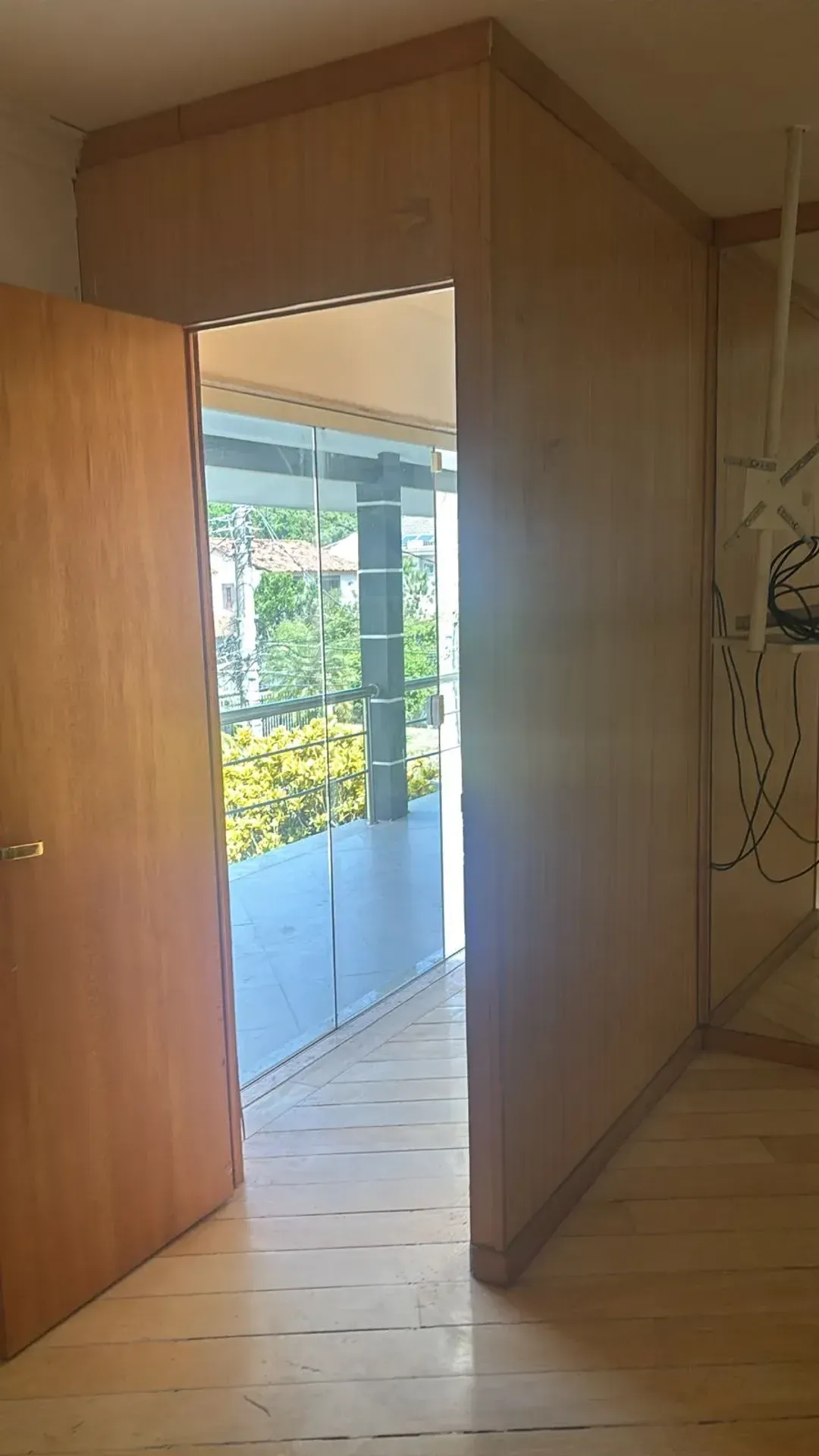 Apartment with 4 bedrooms, balcony and 500 m² — photo 20