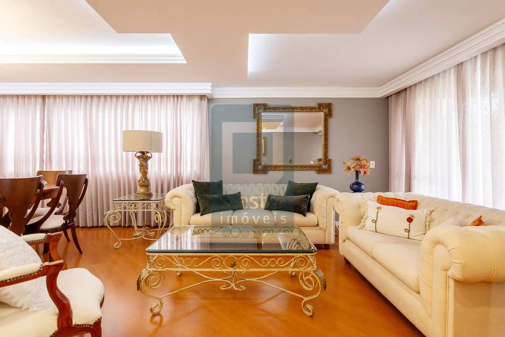 Apartamento de 215 m² com 3 quartos e varanda — photo 2
