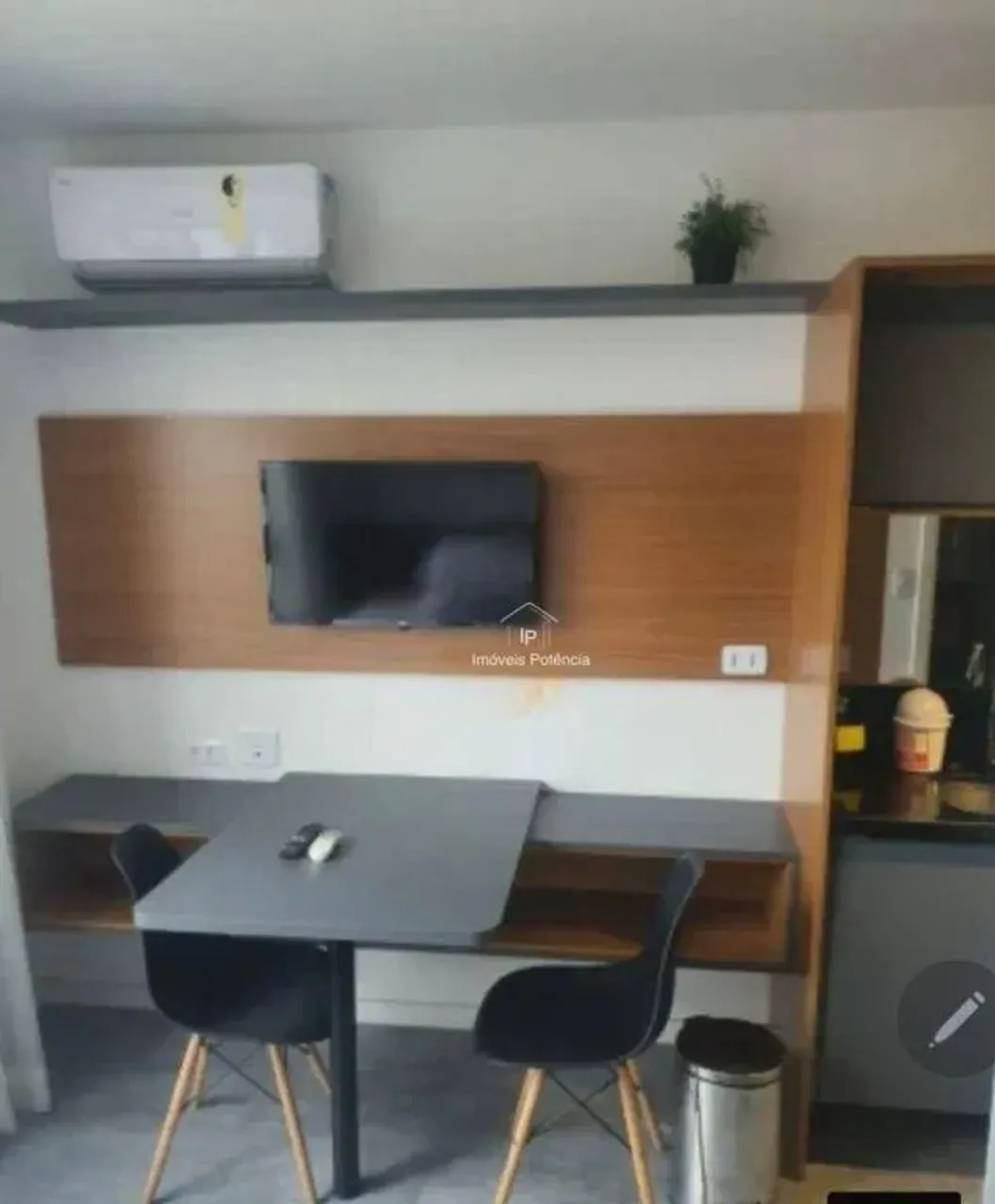 Furnished 1-bedroom apartment with 1 bathroom — photo 8