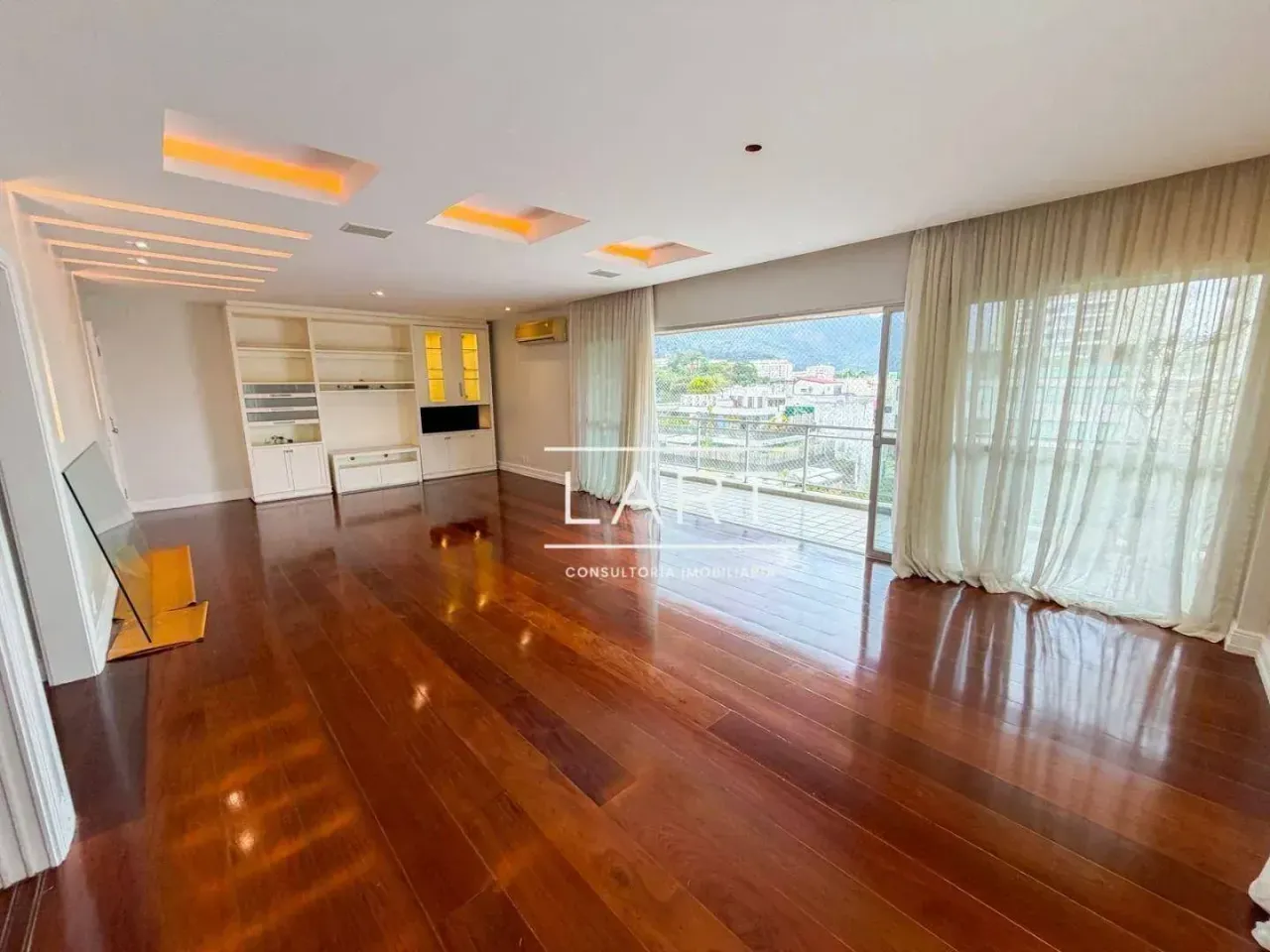 Квартира з 3 спальнями і 4 ванними, 190 м² — photo 7