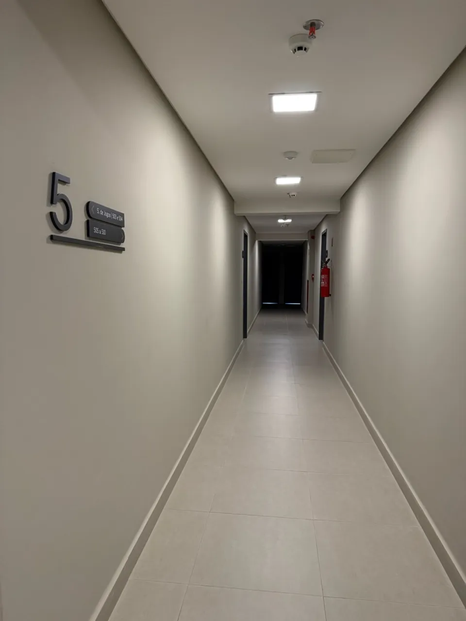 Квартира с 2 спальнями, в доме есть тренажёрный зал — photo 16