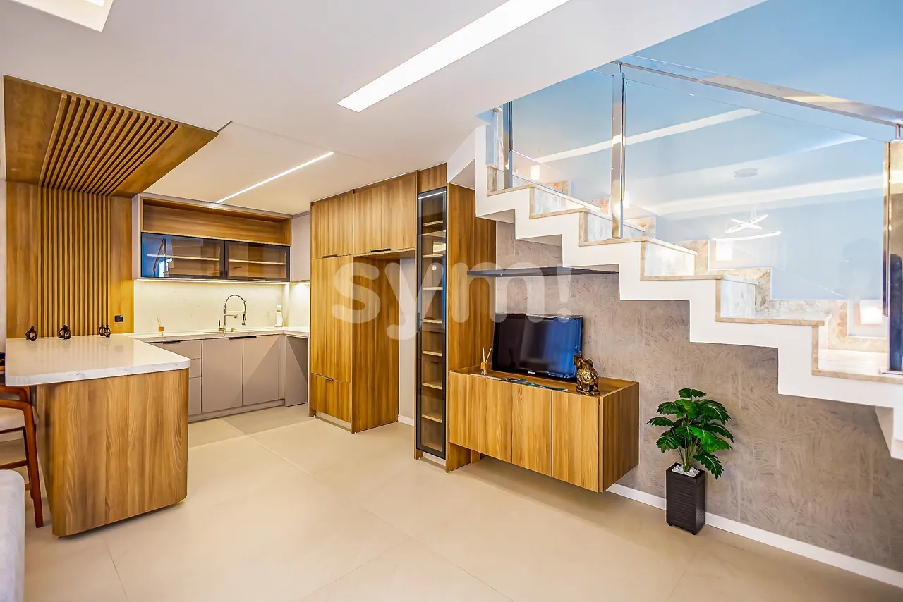 172 m² condominium house with open-plan kitchen — photo 5