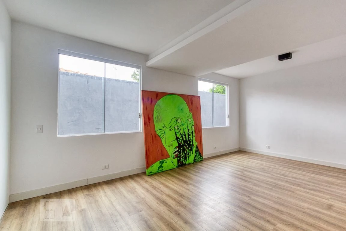 House with 3 bedrooms and 4 bathrooms with a closed kitchen — photo 74