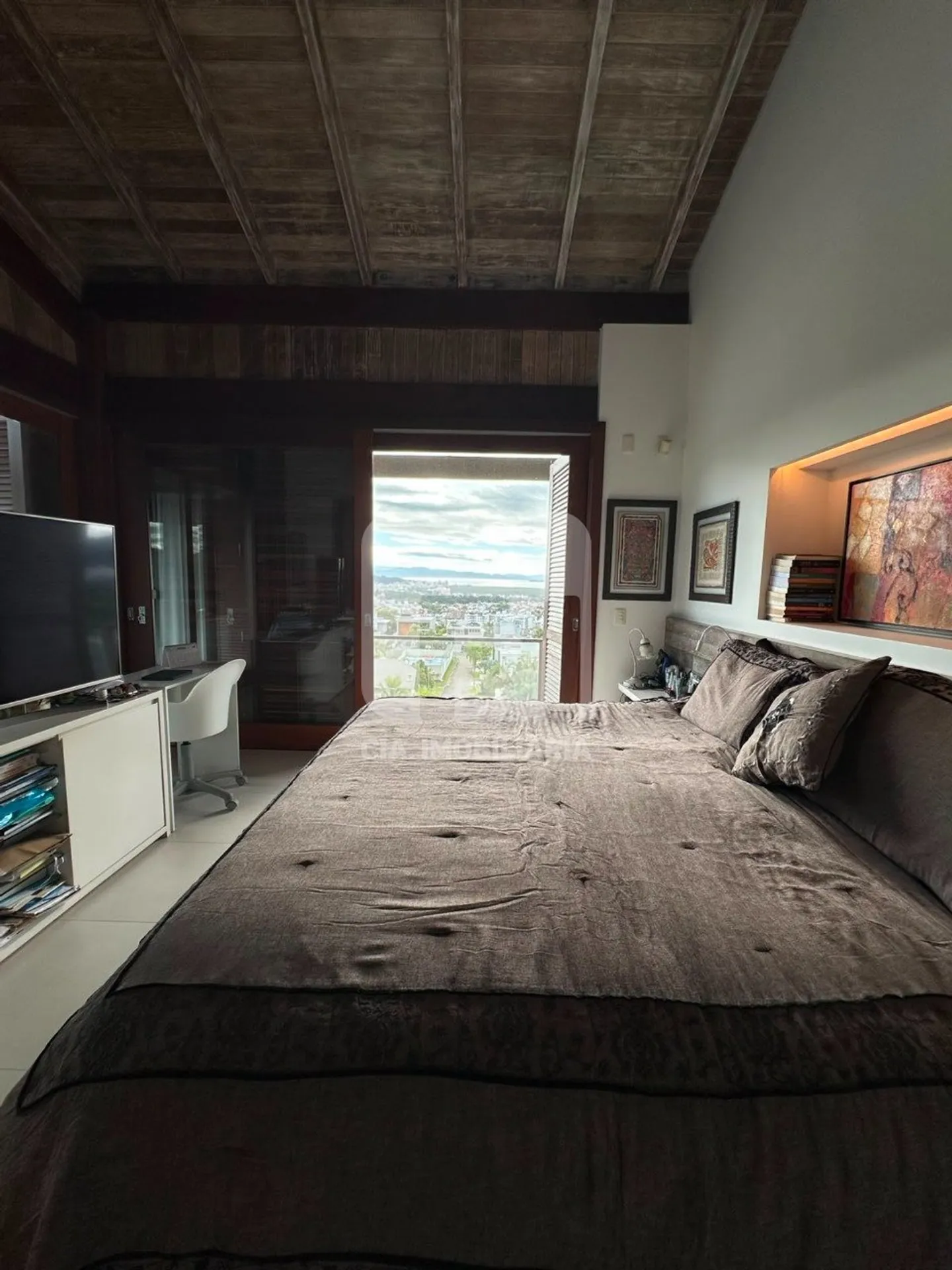Furnished house with 6 bedrooms and 650 m² total — photo 69