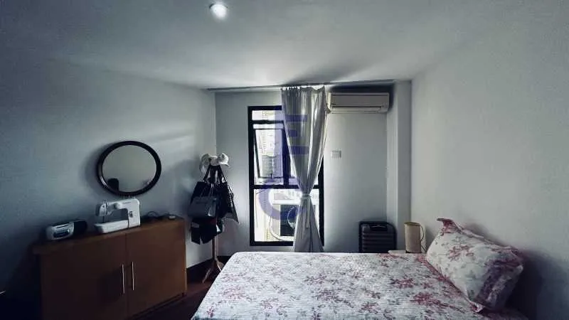 4-bedroom apartment with a grill on the balcony — photo 45