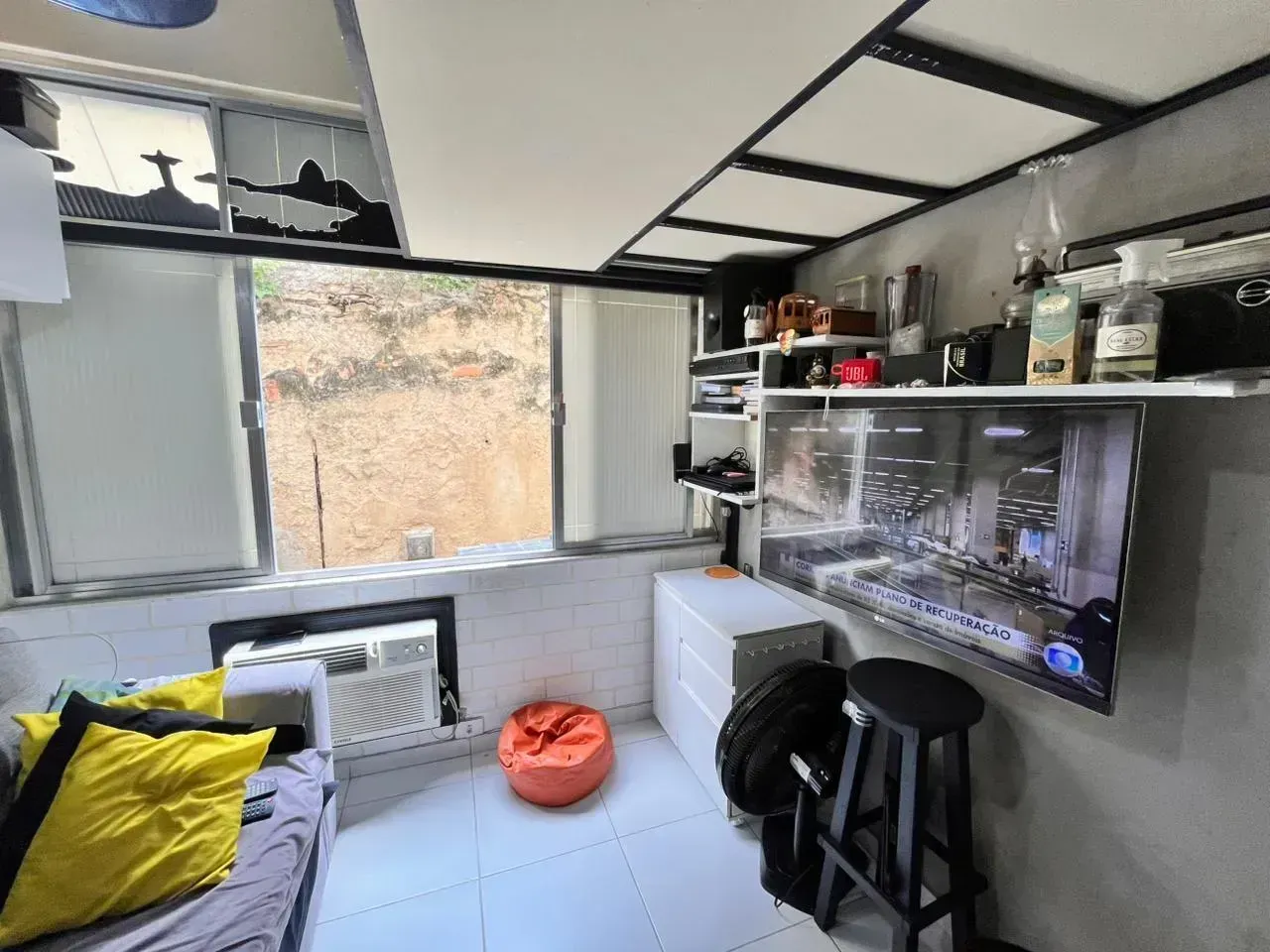 Apartamento mobiliado com 1 quarto e cozinha compacta — photo 3