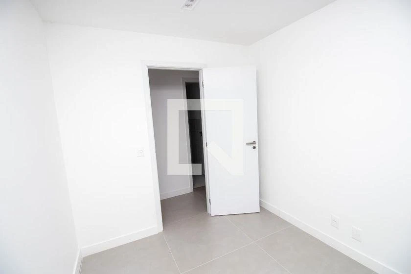 Apartment with 3 bedrooms, integrated kitchen, 76 m² — photo 3