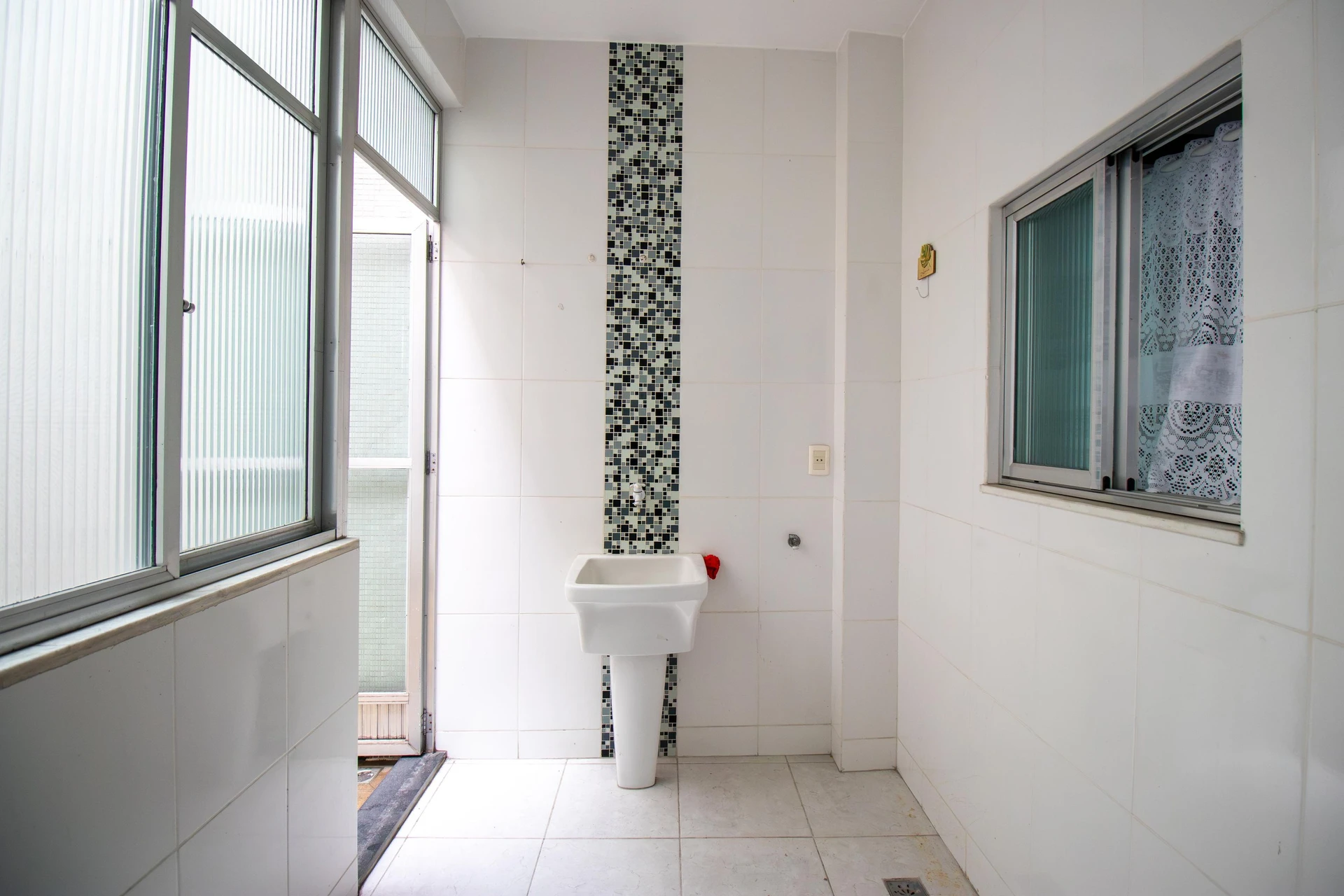 2-bedroom apartment with floor-to-ceiling windows — photo 21
