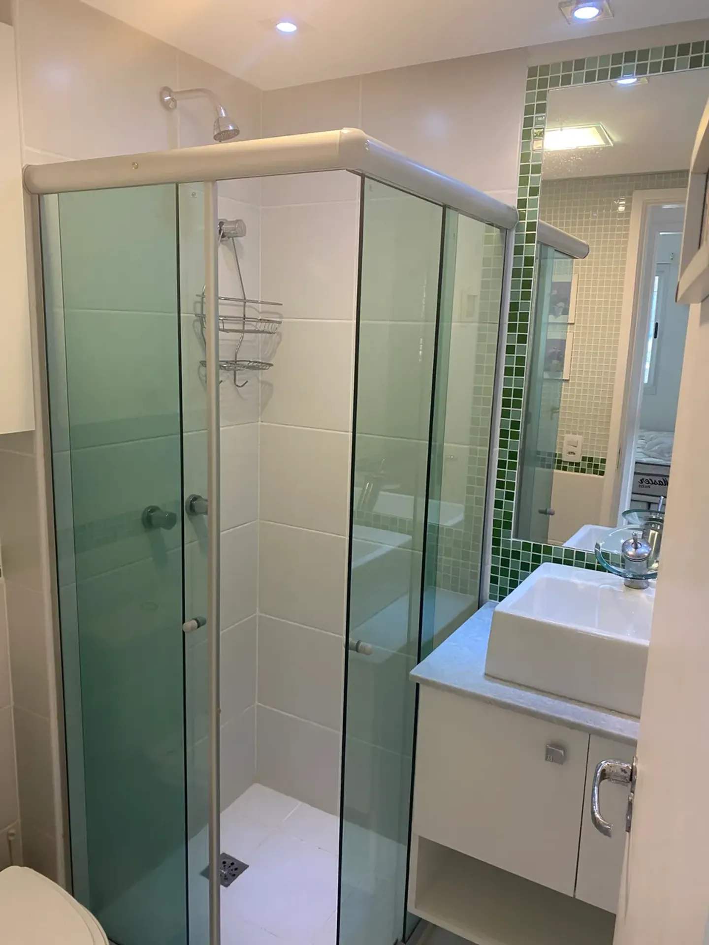 Furnished apartment, 91 m², with a glass-enclosed balcony — photo 12