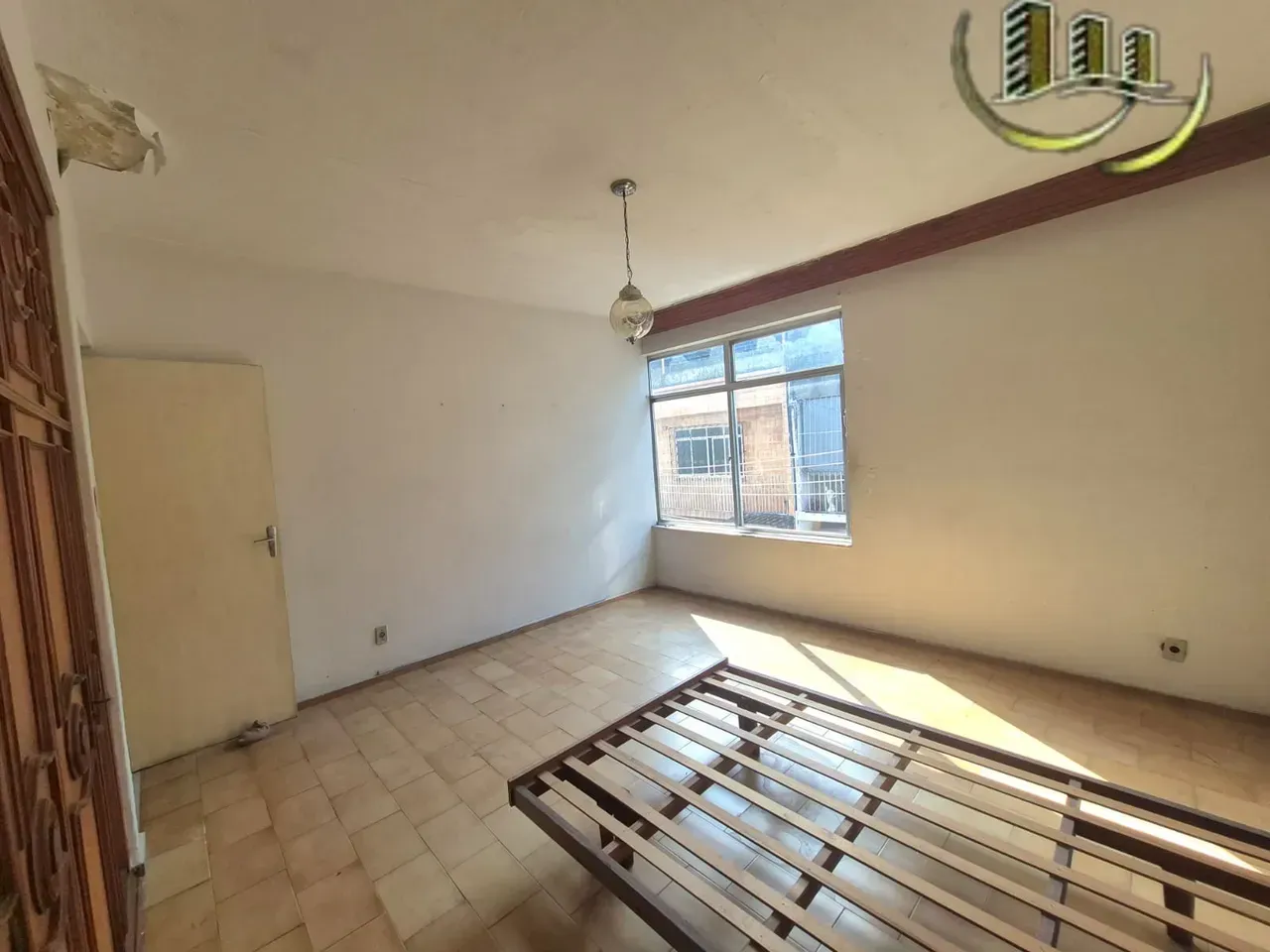 House with 3 bedrooms and 3 bathrooms plus 2 parking spots — photo 5