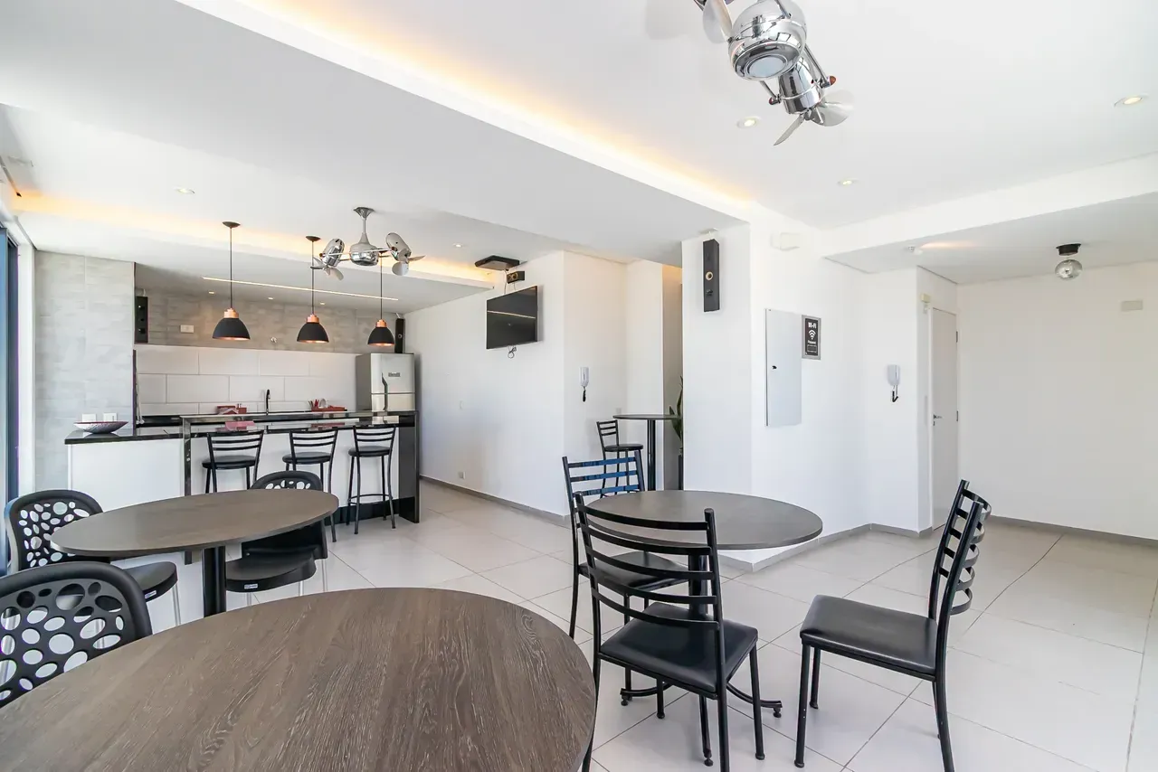 Apartamento amueblado de 36 m² con dormitorio y escritorio — photo 25