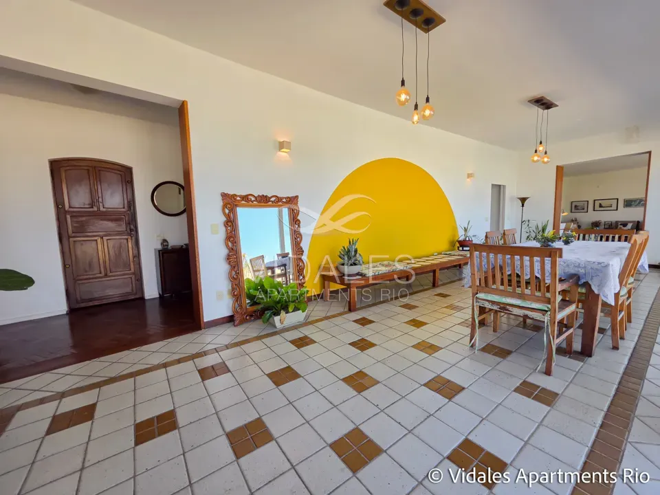 Furnished 715 m² apartment with 4 en-suite bedrooms — photo 95