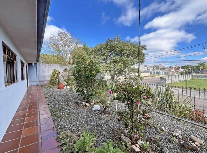 30 m² studio with separate kitchen and 1 parking space — photo 8