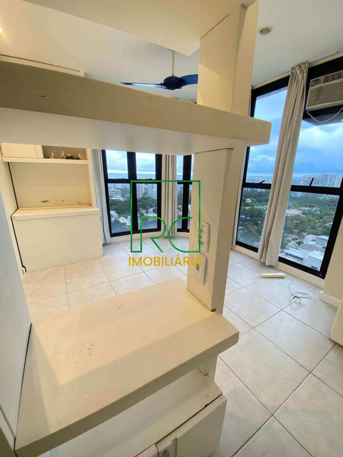 Unfurnished apartment with 3 bedrooms and water view — photo 22