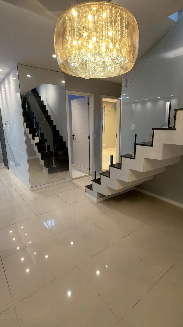 House, 220 m², with a grill on the balcony — photo 6