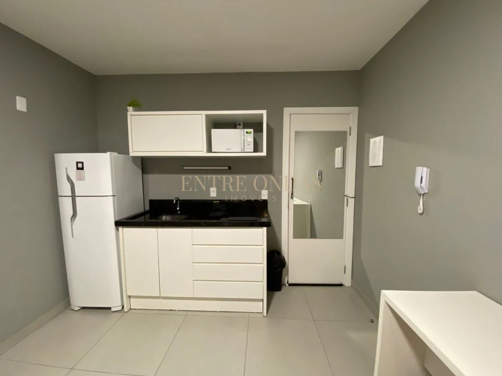 Furnished studio in a building with a gym — photo 2