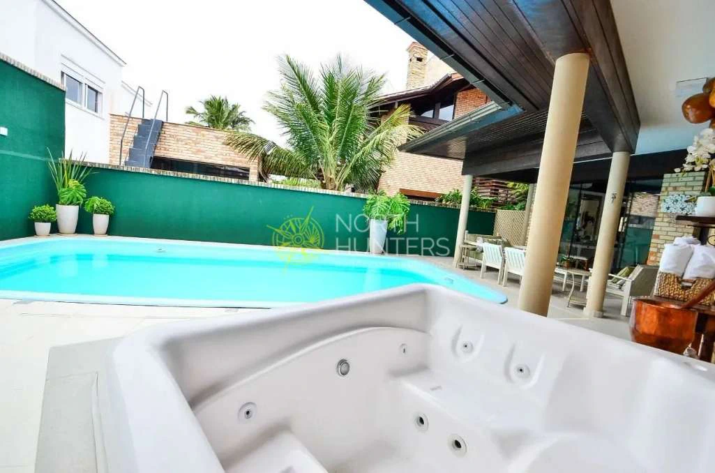 Casa com 7 dormitórios e piscina com ofurô para temporada — photo 2