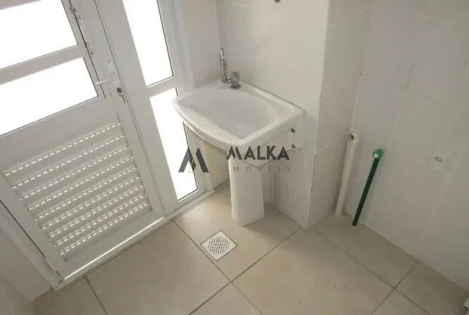 337 m² unfurnished apartment with 3 en-suite rooms — photo 9