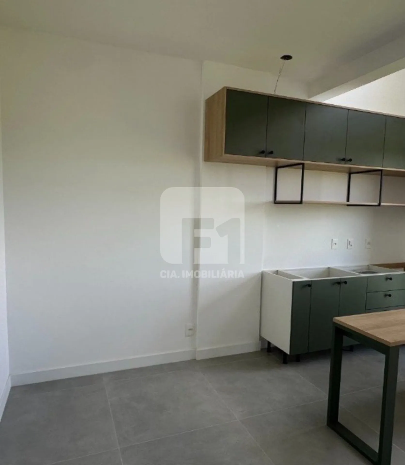 Loft de 1 dormitorio con cocina abierta y 66 m² — photo 4