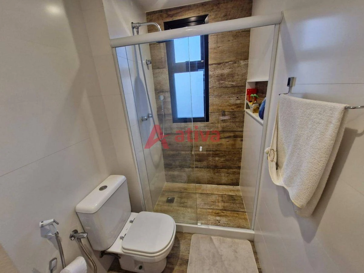 Furnished 4-bedroom apartment with gas open-plan kitchen — photo 25
