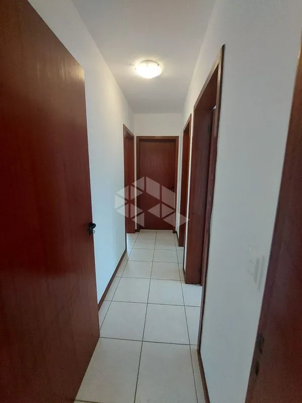 Apartamento de 3 quartos em condomínio com piscina — photo 24