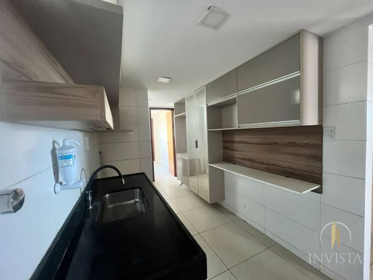 3-bedroom apartment with a walk-in closet — photo 5