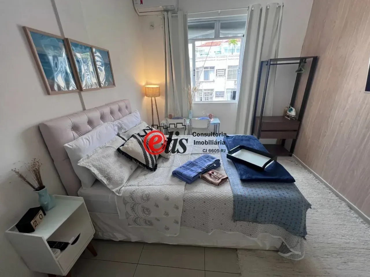Furnished 1-bedroom apartment with compact kitchenette — photo 32