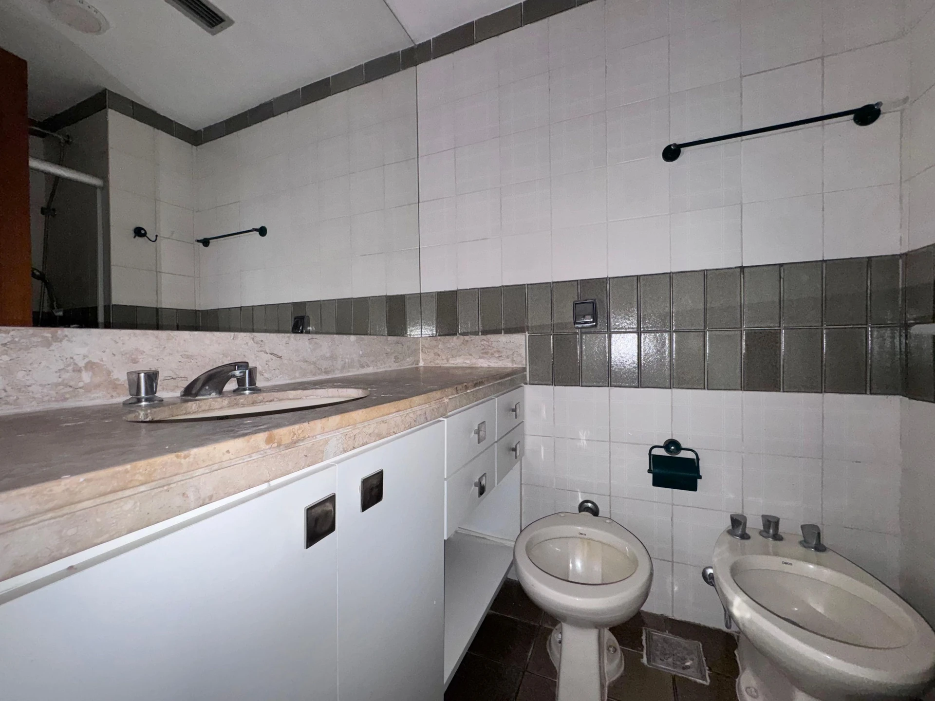 Apartamento de 3 quartos com varanda de vidro — photo 40