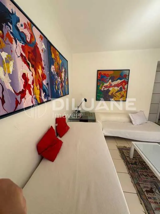 2-bedroom apartment with an open-plan kitchen — photo 9
