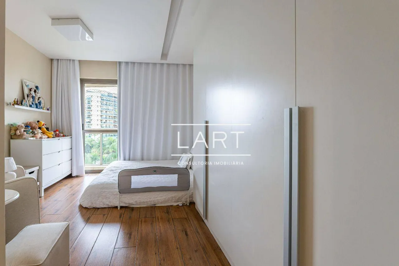 4-bedroom apartment with gas open-plan kitchen and 233 m² — photo 10
