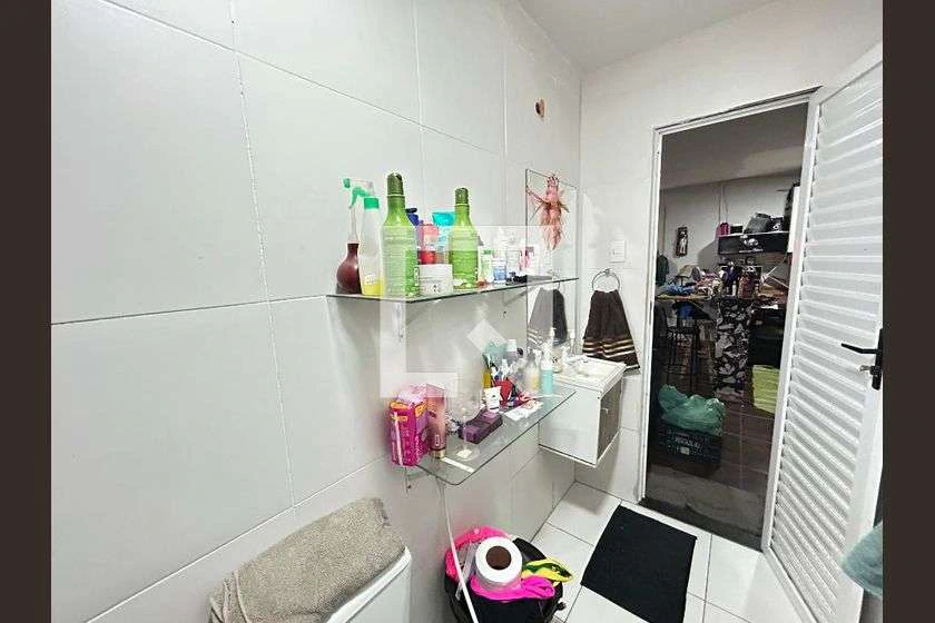 55 m² apartment with 3 bedrooms and a laundry area — photo 12